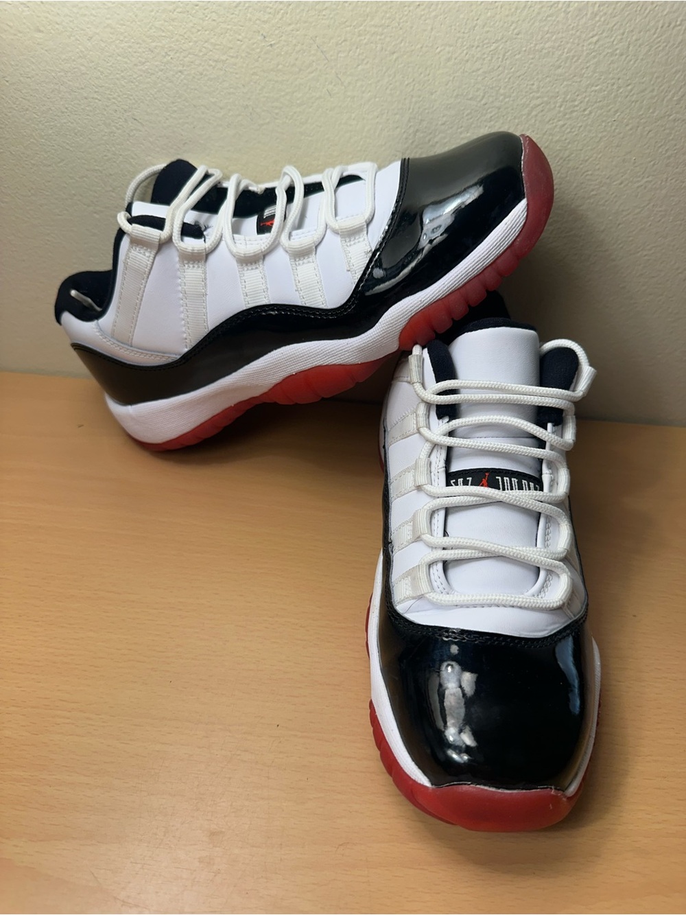 Jordan 11 Retro Mid Concord-Bred Black White Red Youth Shoes Size 6.5Y